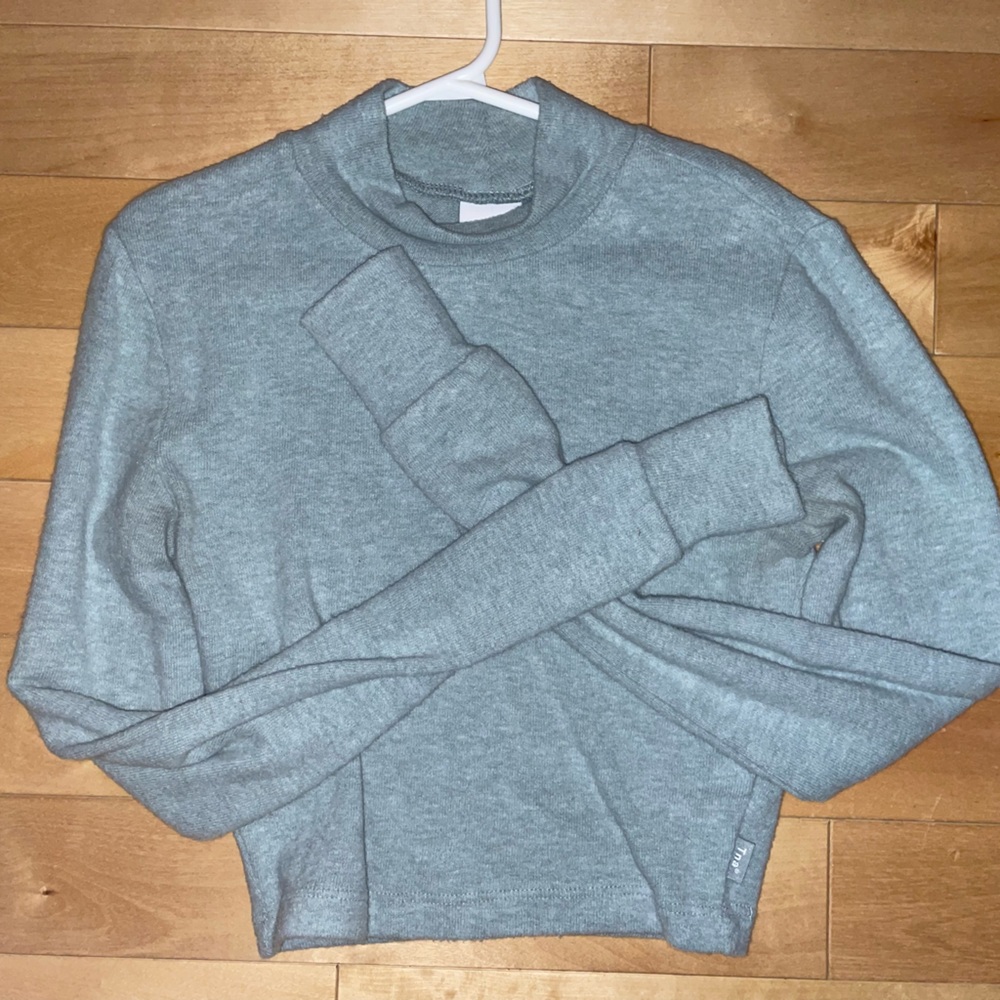 ARITZIA| XS TNA Longsleeve - Picture 2 of 16